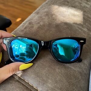 Ray-Ban wayfarer sunglasses